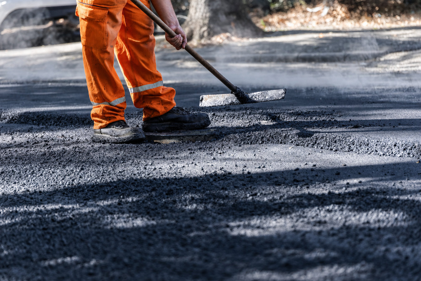 Asphalt paving